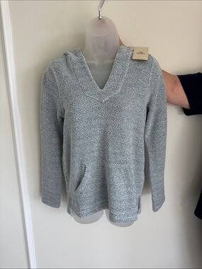 Faherty Heathered Light Gray V-Neck Hooded Sweater